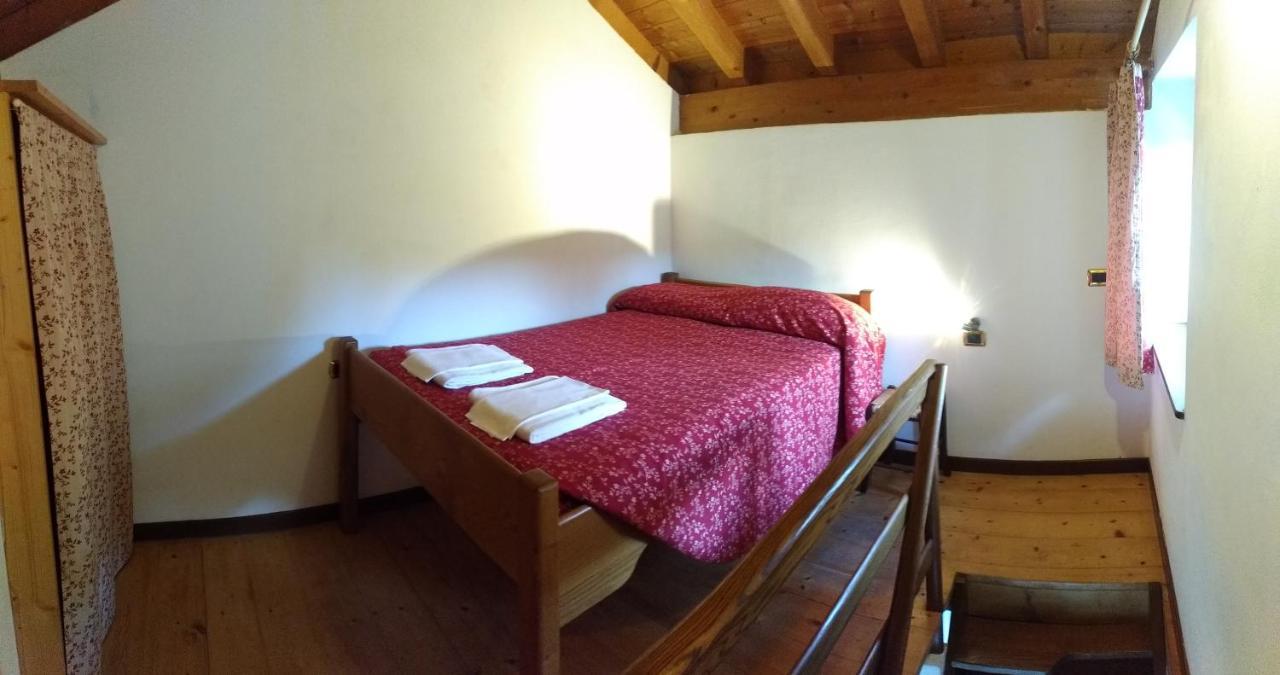 Agriturismo La Fonte Di Mariella Gravedona Luaran gambar