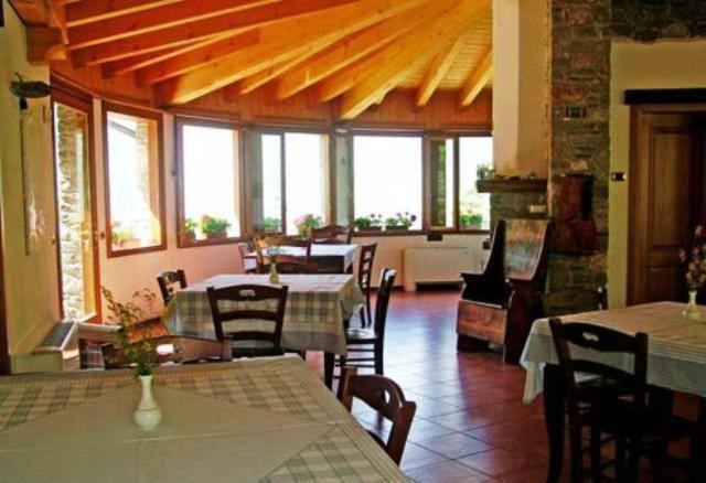 Agriturismo La Fonte Di Mariella Gravedona Luaran gambar