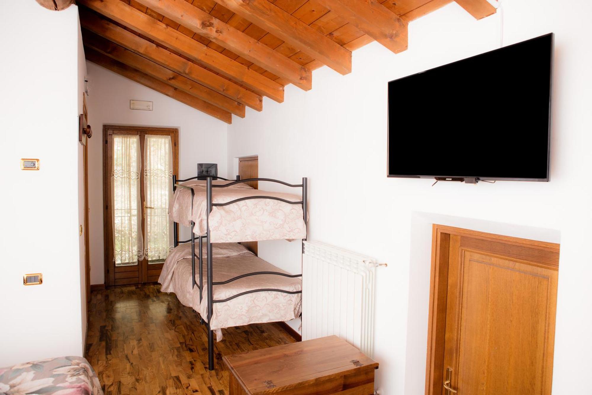 Agriturismo La Fonte Di Mariella Gravedona Luaran gambar