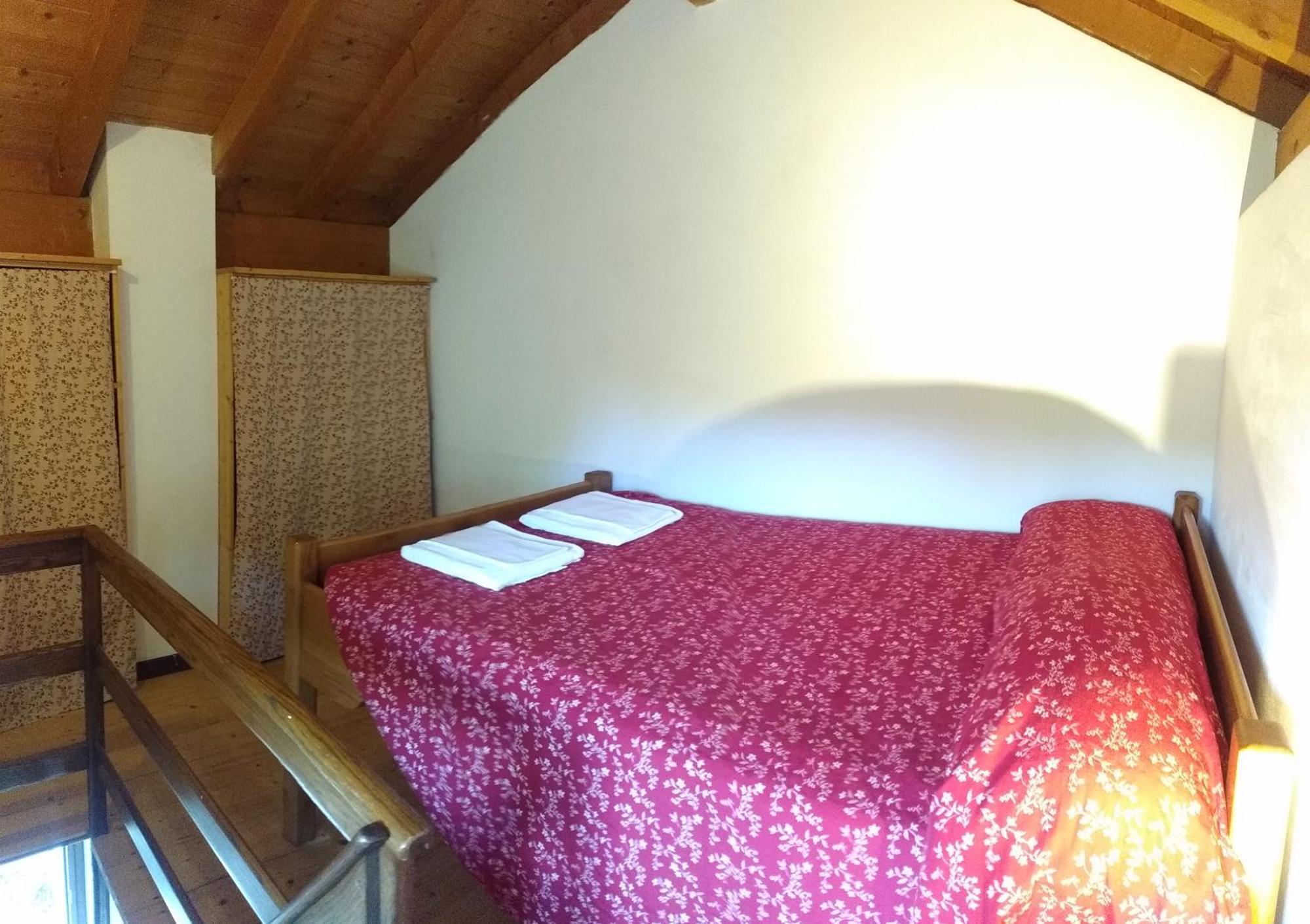 Agriturismo La Fonte Di Mariella Gravedona Luaran gambar