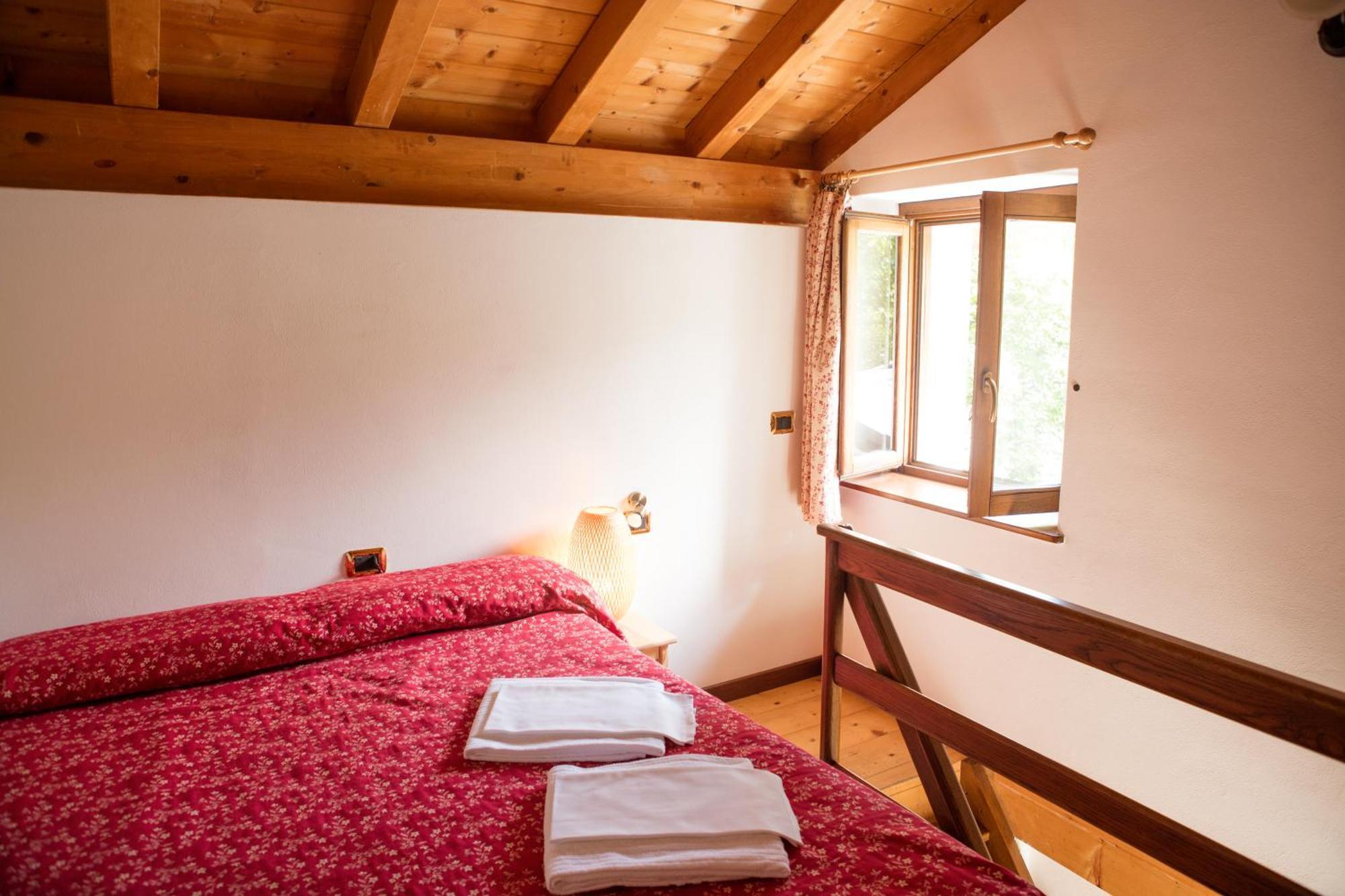 Agriturismo La Fonte Di Mariella Gravedona Luaran gambar