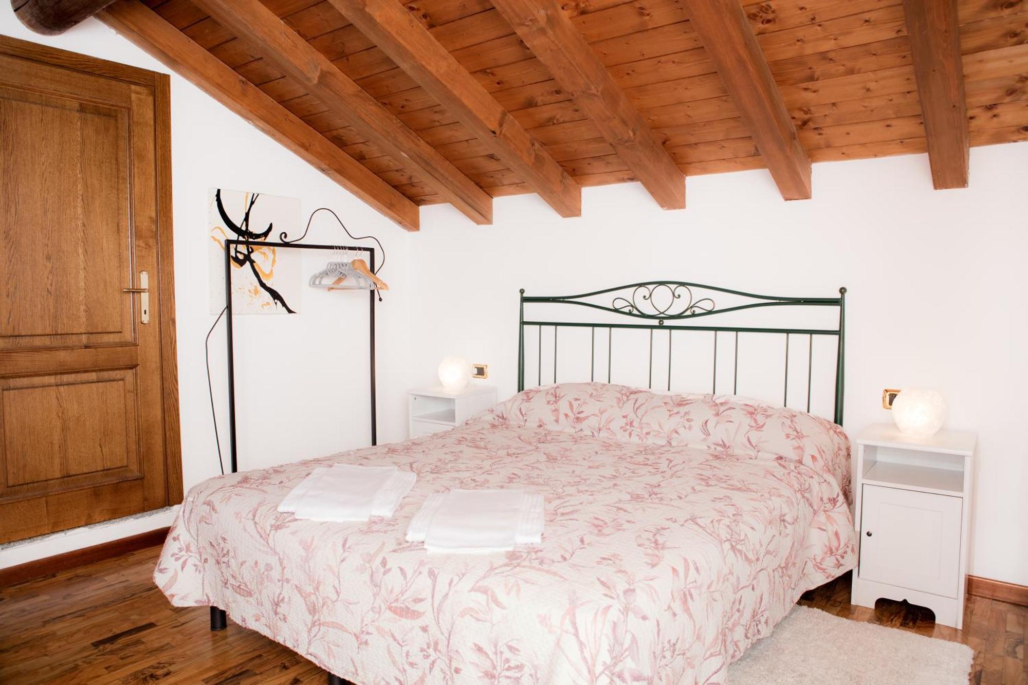 Agriturismo La Fonte Di Mariella Gravedona Luaran gambar
